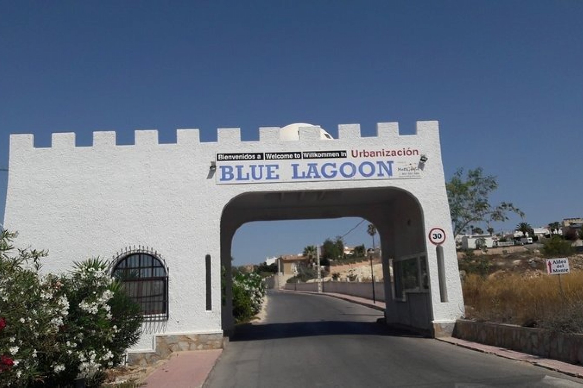 Nueva construcción  - Villa - San Miguel de Salinas - Blue Lagoon