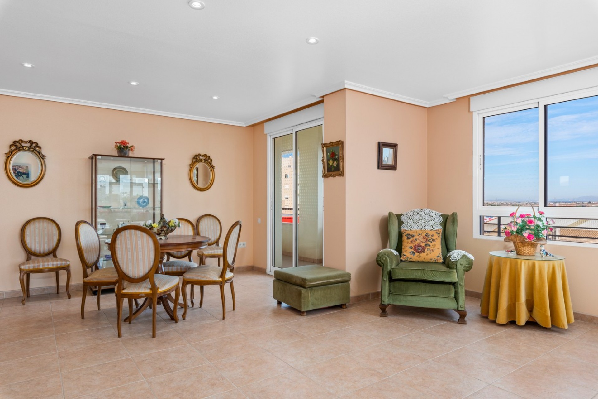 Resale - Apartment / flat - Torrevieja - Torrevieja - Centre