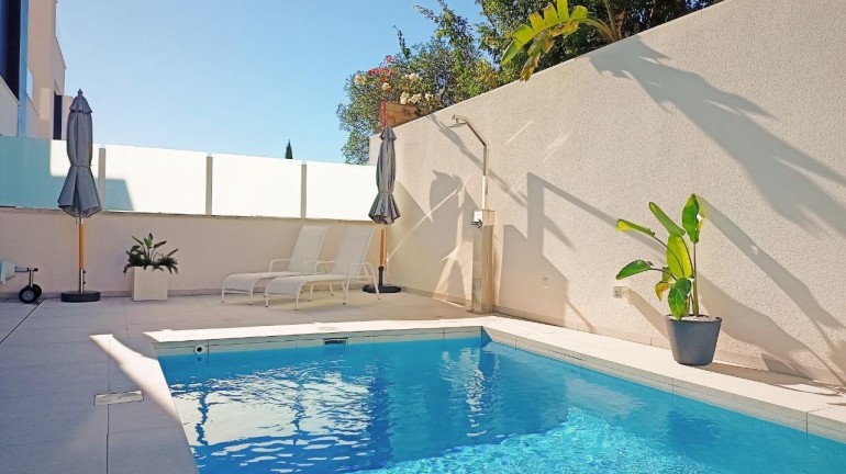 Villa - Resale - Orihuela Costa -
                Punta Prima