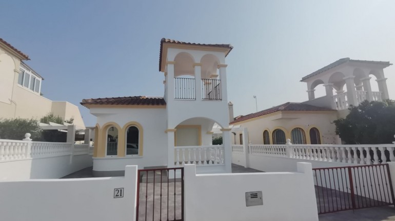 Villa - Reventa - Orihuela -
                Orihuela
