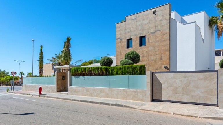 Resale - Villa - Orihuela Costa - Dehesa de campoamor