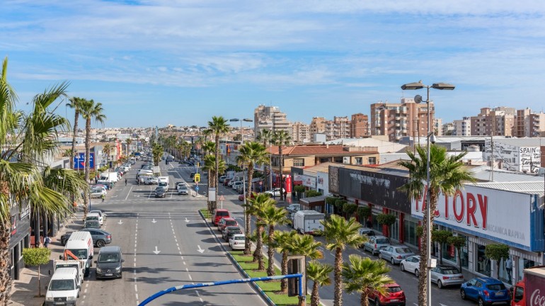 Resale - Apartment / flat - Torrevieja - Torrevieja - Centre