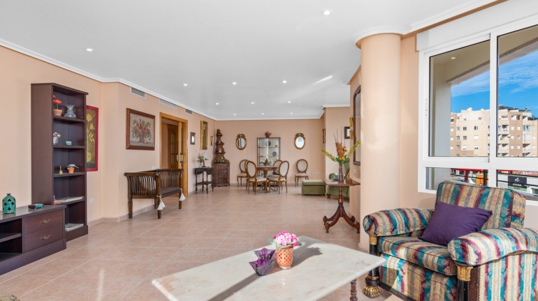 Resale - Apartment / flat - Torrevieja - Torrevieja - Centre