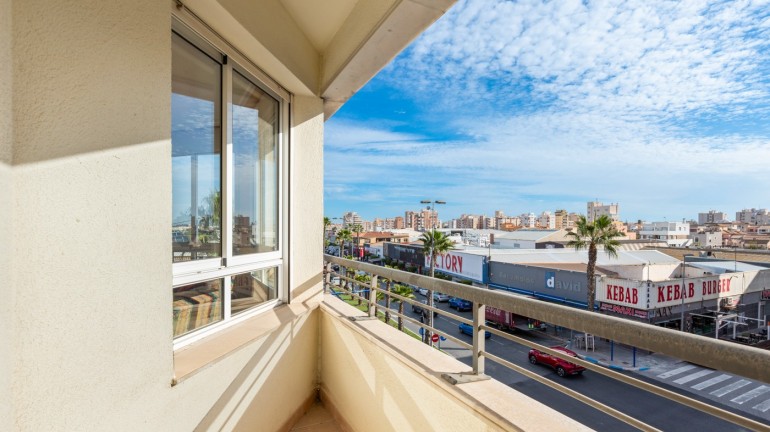 Resale - Apartment / flat - Torrevieja - Torrevieja - Centre