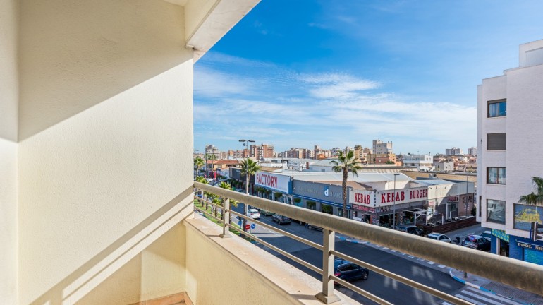 Resale - Apartment / flat - Torrevieja - Torrevieja - Centre