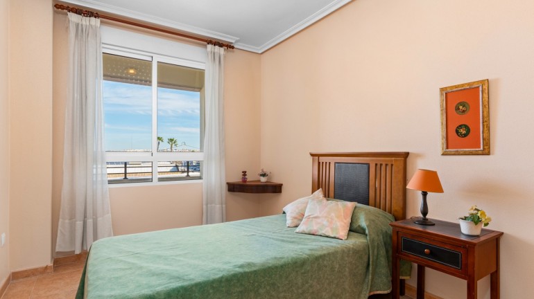 Resale - Apartment / flat - Torrevieja - Torrevieja - Centre