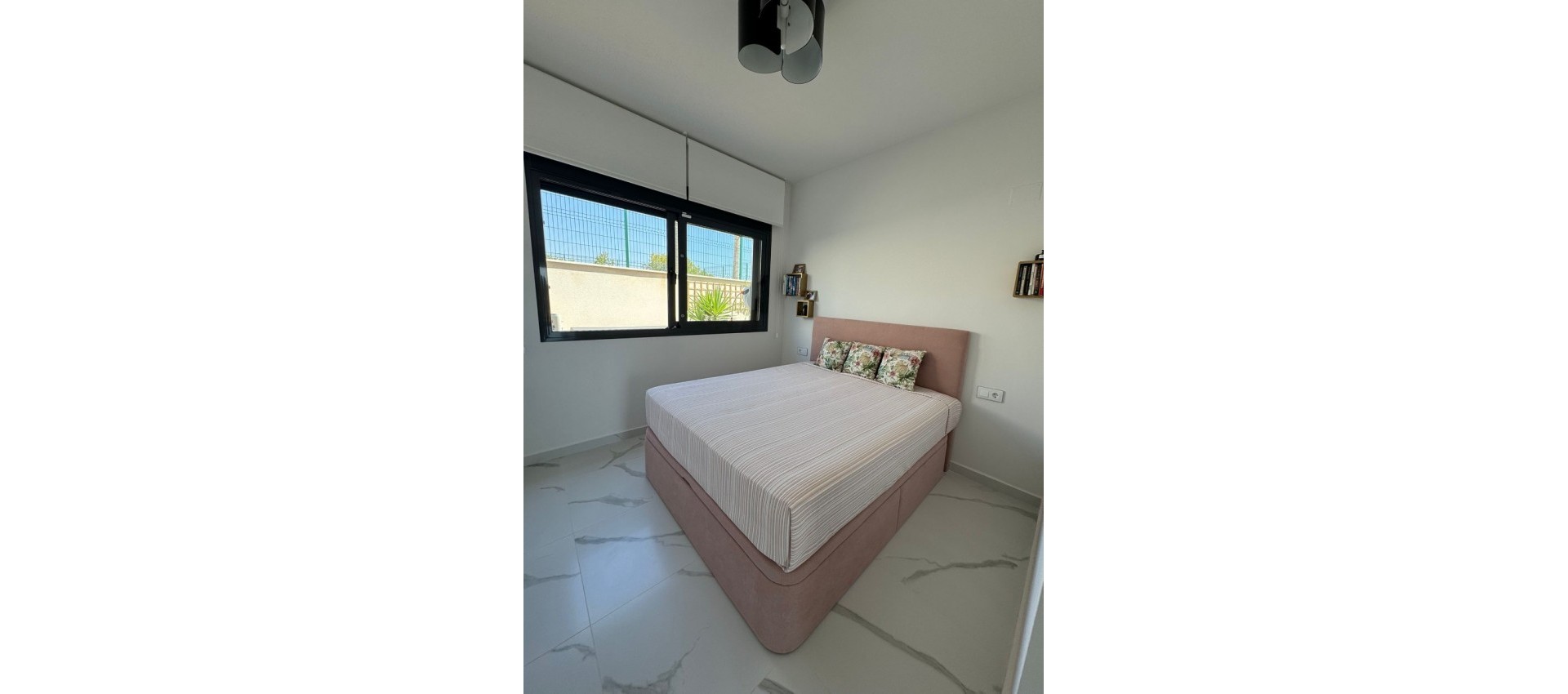 Resale - Bungalow - San Miguel de Salinas