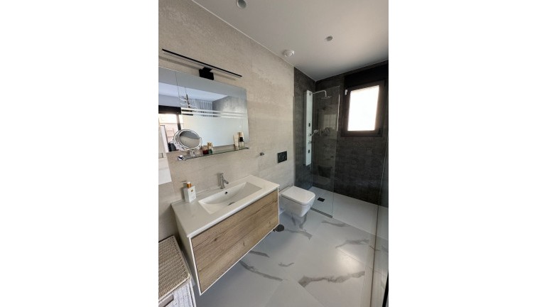 Resale - Bungalow - San Miguel de Salinas