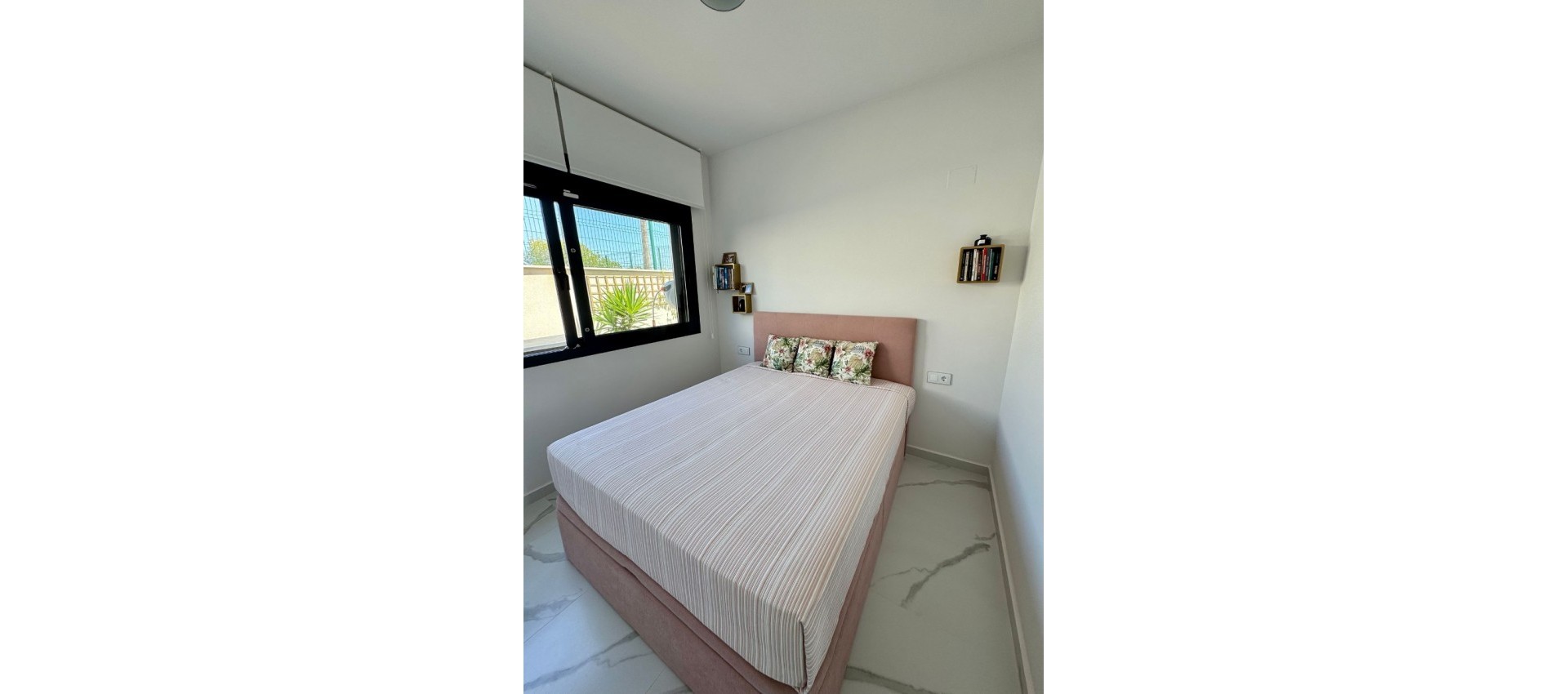 Resale - Bungalow - San Miguel de Salinas