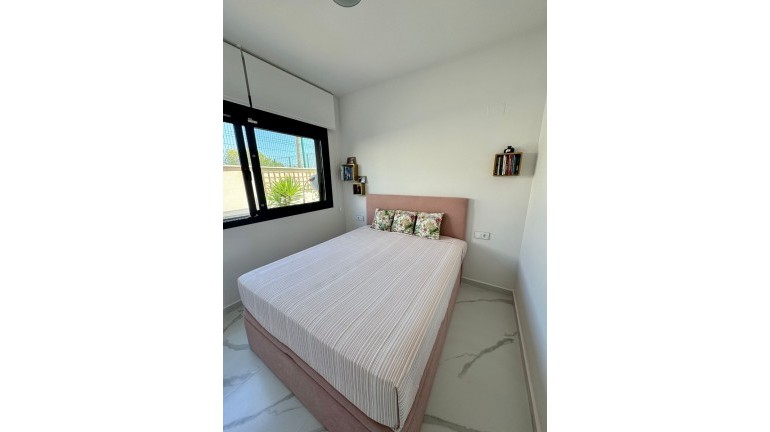 Resale - Bungalow - San Miguel de Salinas