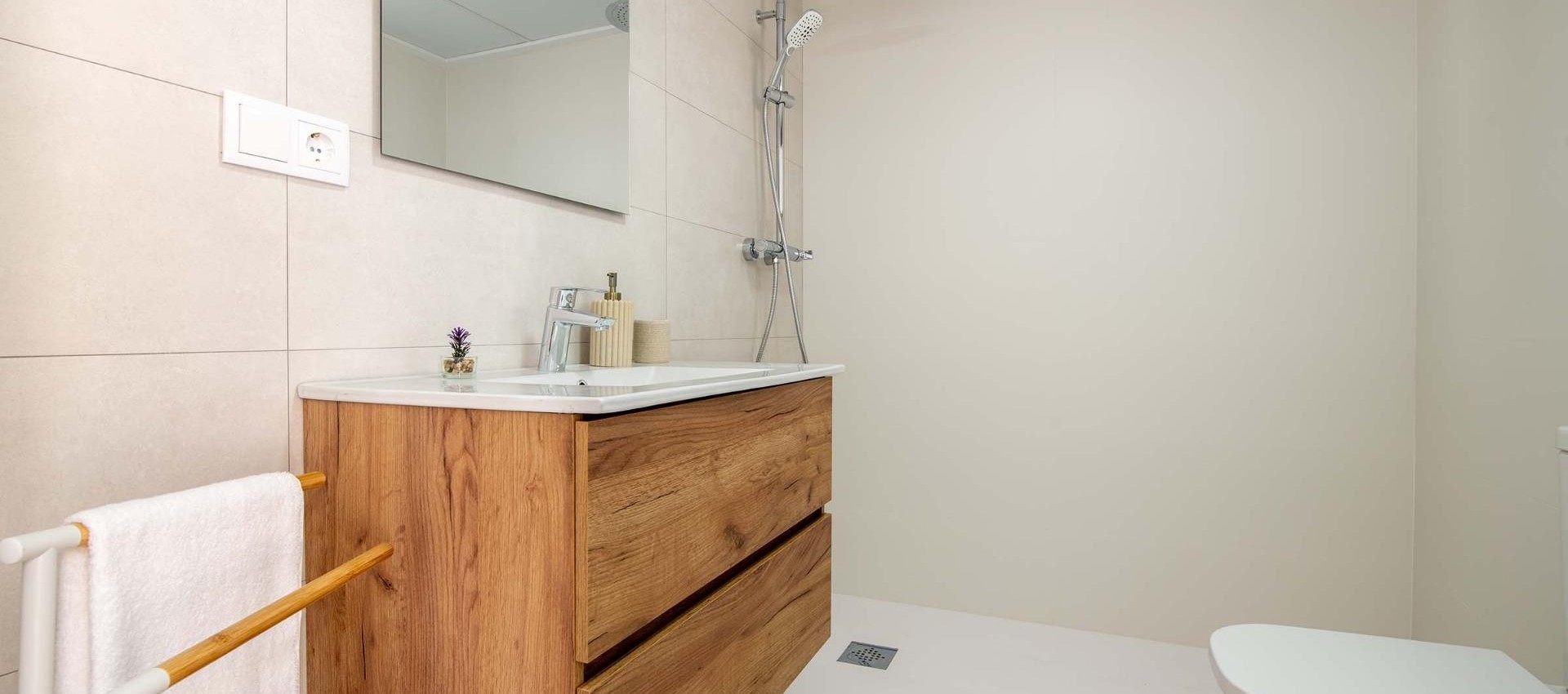 New Build - Bungalow - Cox - San Fernando