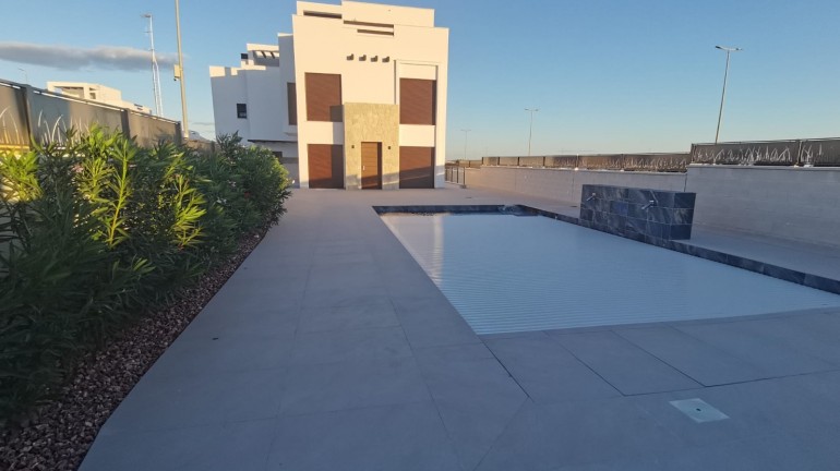 Nueva construcción  - Villa - Los Montesinos - La Herrada