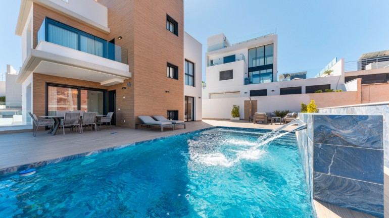 Resale - Villa - Orihuela Costa - Dehesa de campoamor